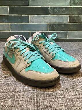 Nike air Jordan 1 SE Low in Polaroid Colorway Wmns Size 10 Men 8.5